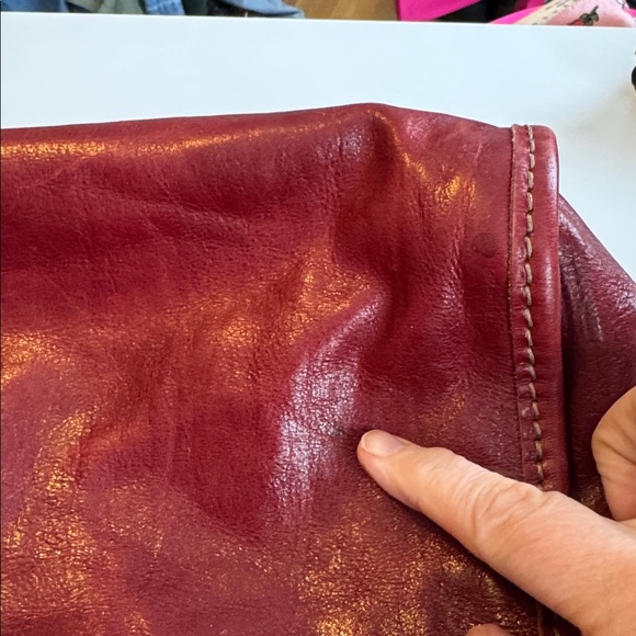 Vintage Frye leather zip tote satchel cherry red leather boho - Picture 16 of 16